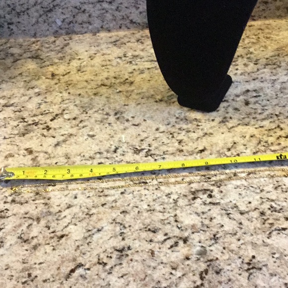 NWNT Cross Necklace - Picture 4 of 11